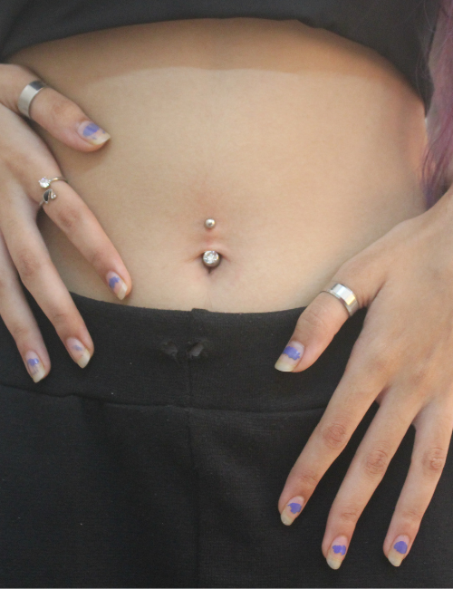 belly piercing